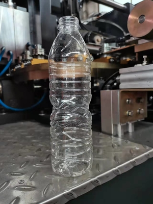 पारदर्शी पीईटी मिनरल वाटर की बोतल 2L प्लास्टिक ब्लोइंग प्लांट मशीनरी ब्लो मोल्डिंग मशीन