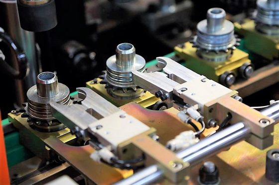 खरीदें 20L 12000Pcs / H LDPE प्लास्टिक पीईटी बोतल ब्लो मोल्डिंग मशीन ब्लोइंग मशीन online manufacture