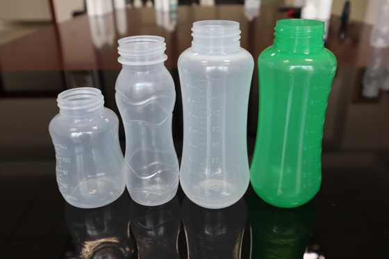 प्लास्टिक बेबी फीडिंग बोतल मशीन इंजेक्शन पूर्ण स्वचालित 40 मिमी