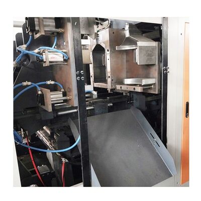 एक्सट्रूज़न ब्लो मोल्डिंग मशीन 440V 415V 380V 220V पीई 4 गैलन 5 गैलन पानी की बोतल हैंडल के साथ खनिज पानी कंटेनर